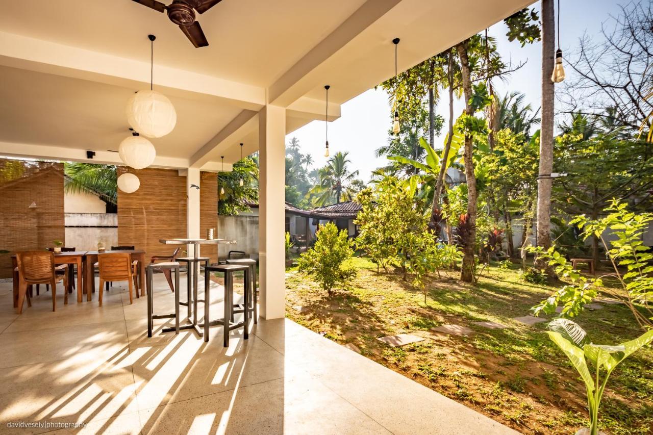 Dorian Guest House And Restaurant Weligama Buitenkant foto