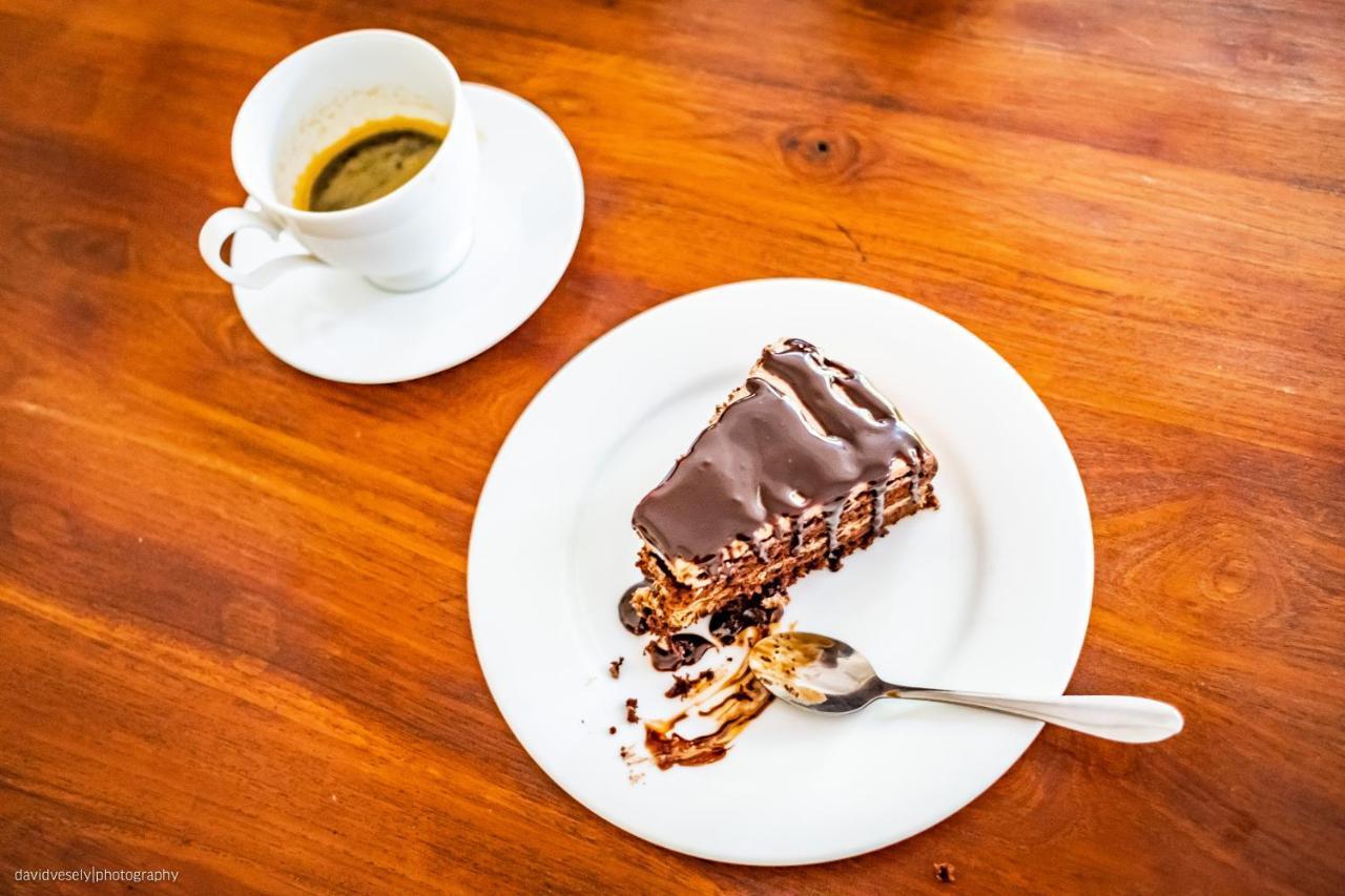 Dorian Guest House And Restaurant Weligama Buitenkant foto