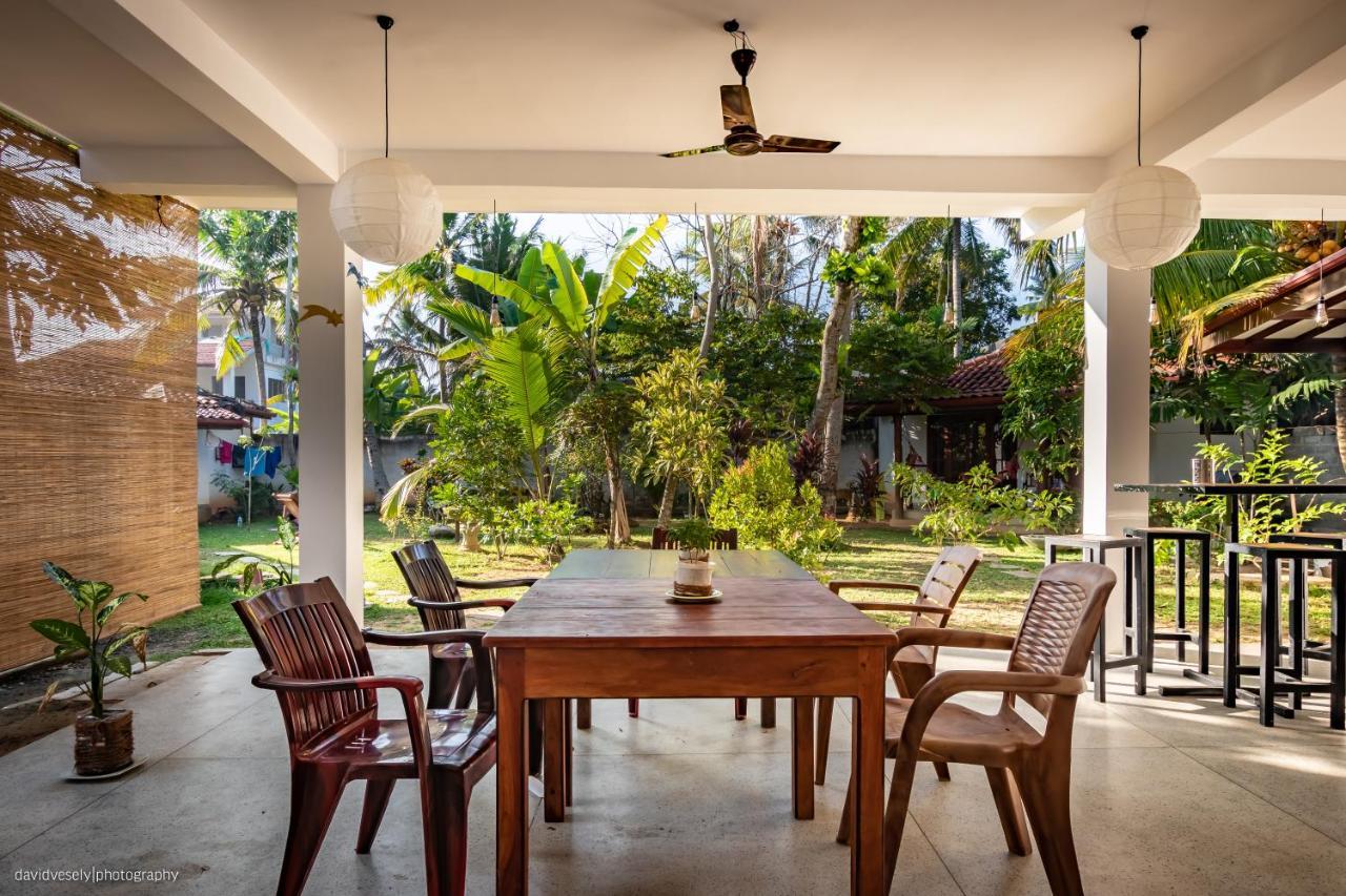 Dorian Guest House And Restaurant Weligama Buitenkant foto