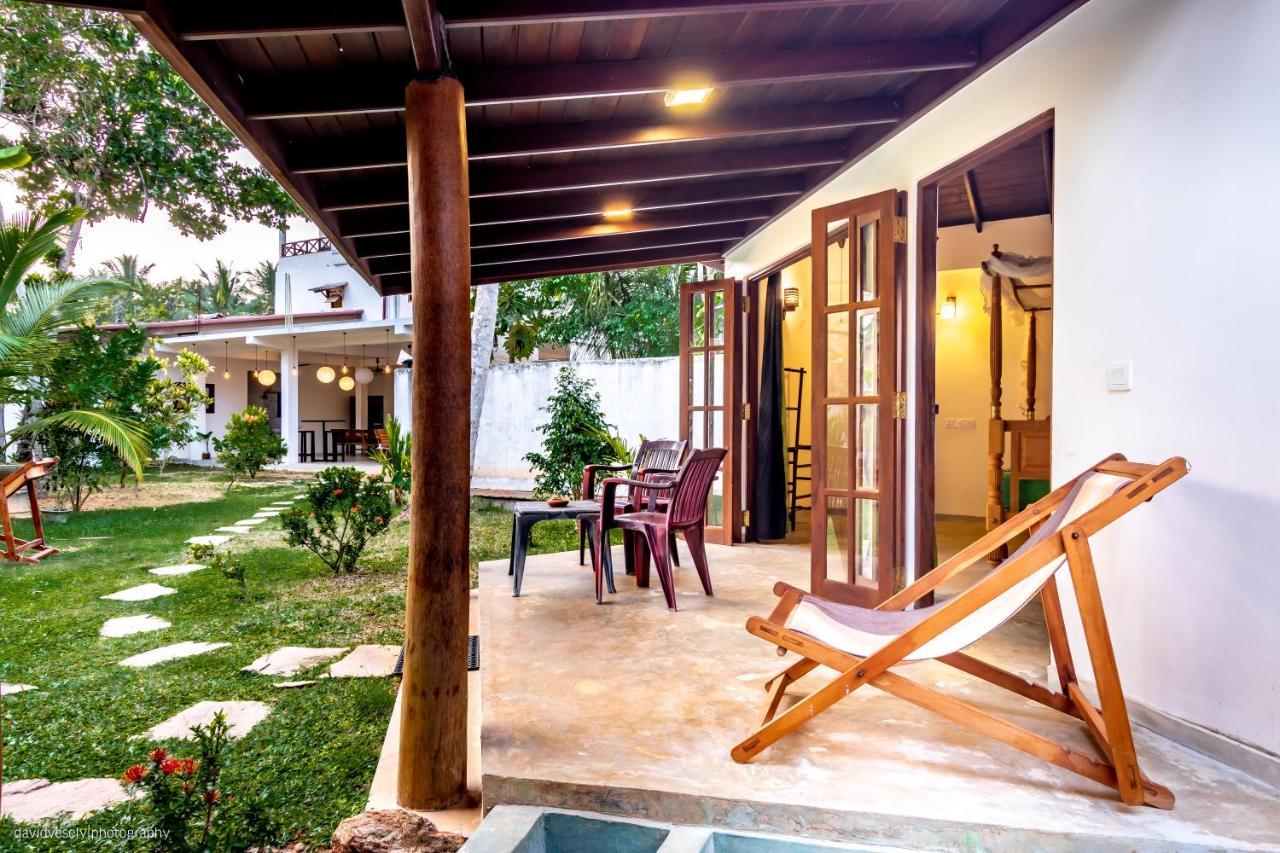 Dorian Guest House And Restaurant Weligama Buitenkant foto